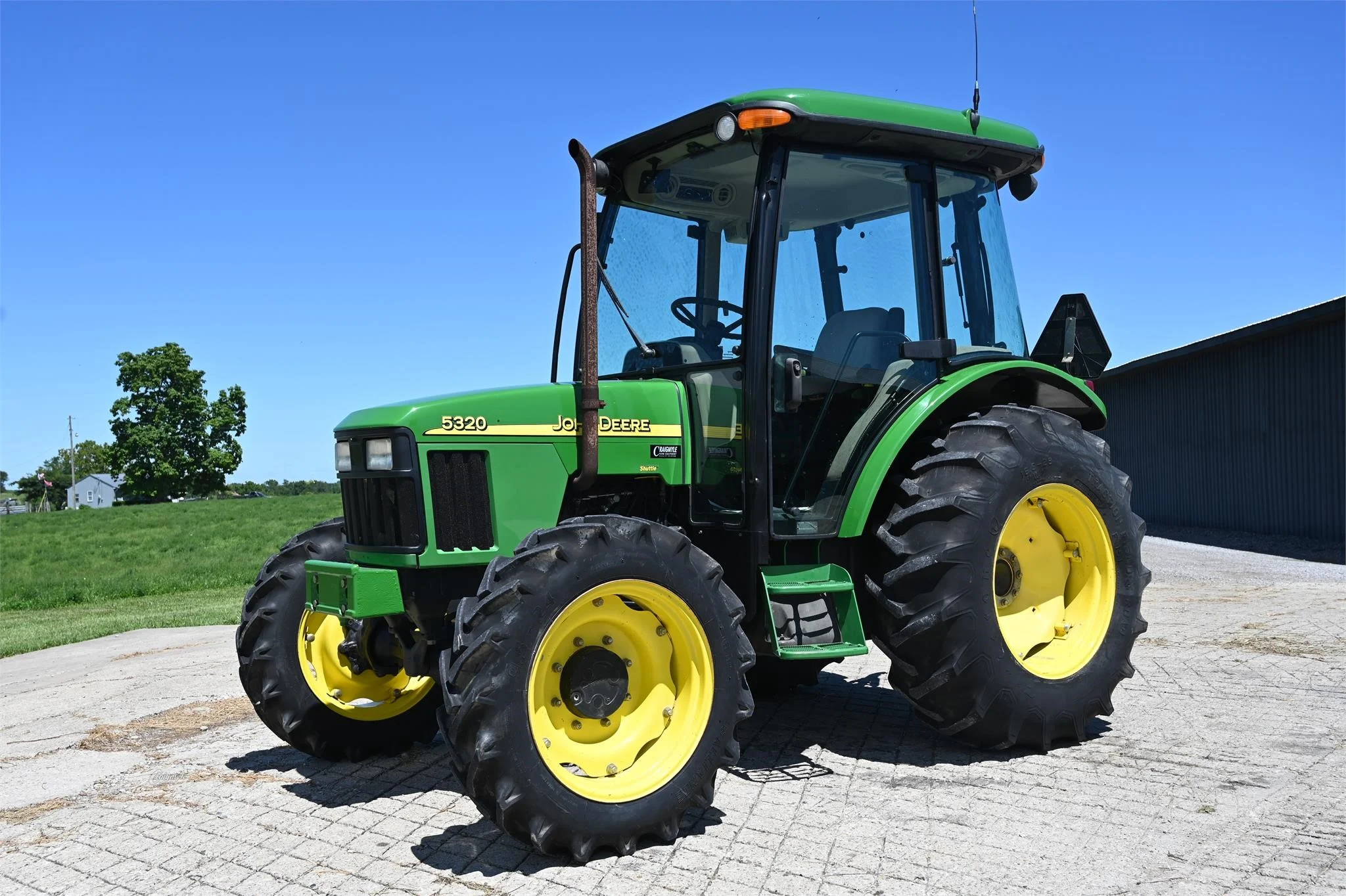 2002 JOHN DEERE 5320