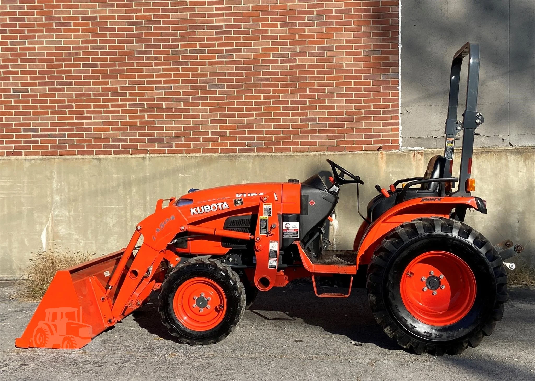 2014 KUBOTA B3300SU